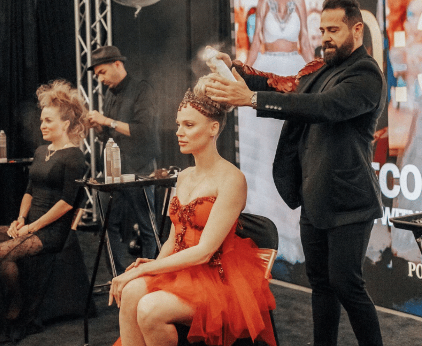 Beauty Salon Beverly Hills — шоу зачісок